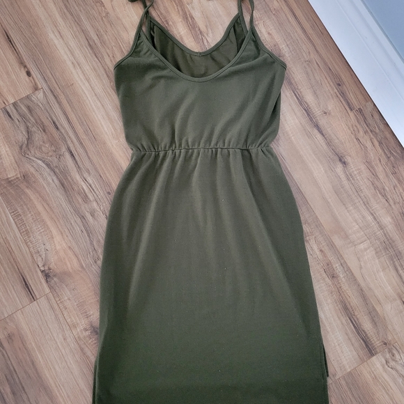 Yokodea "New" Ladies Army Green V-neck Blouson Dress, Size Medium - Picture 2 of 4